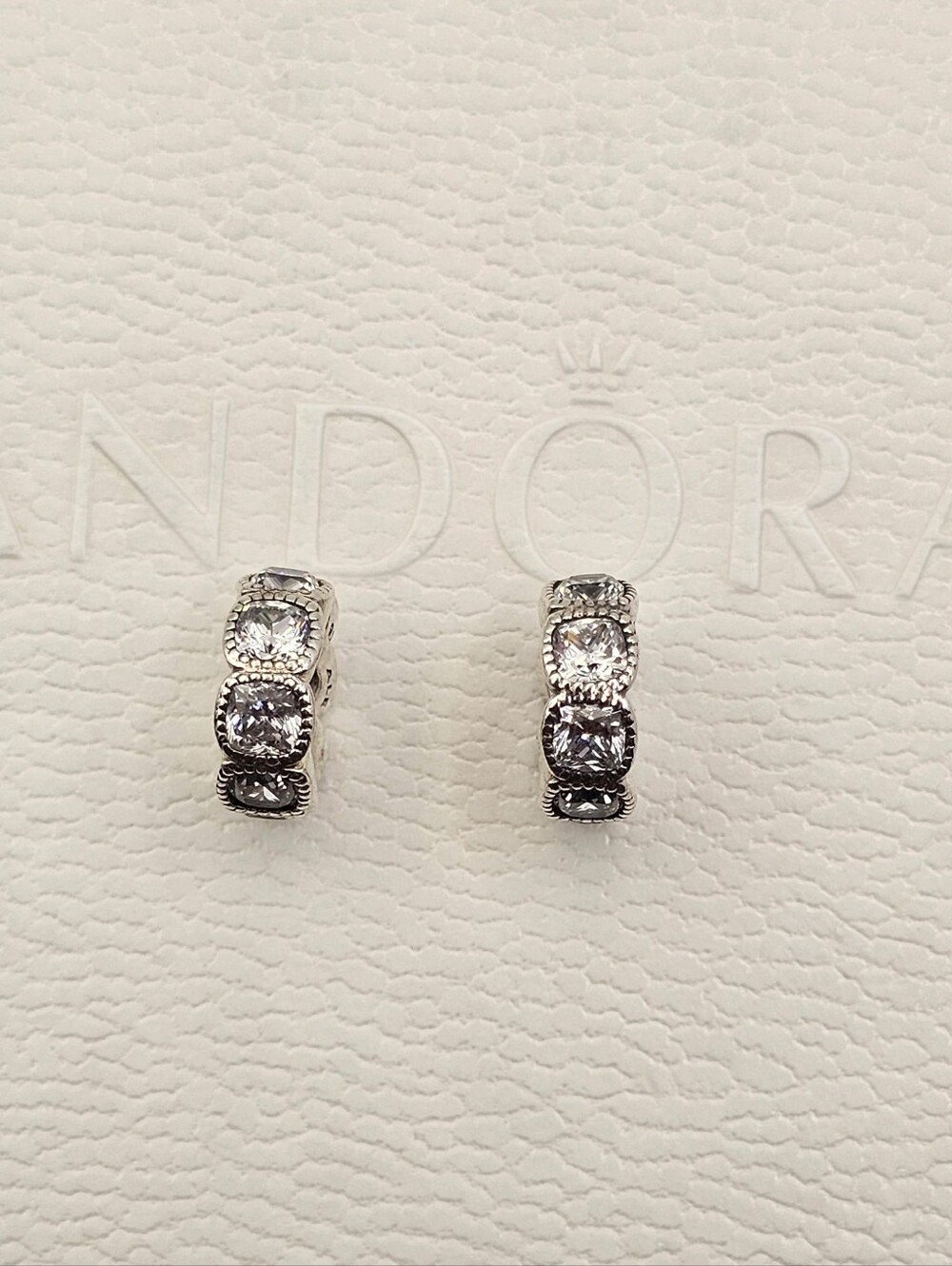 ⭐️ Authentic Pandora SPACERS - Picture 4 of 5